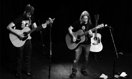 Tim Reynolds jams with local guitar legend Dave Cahill